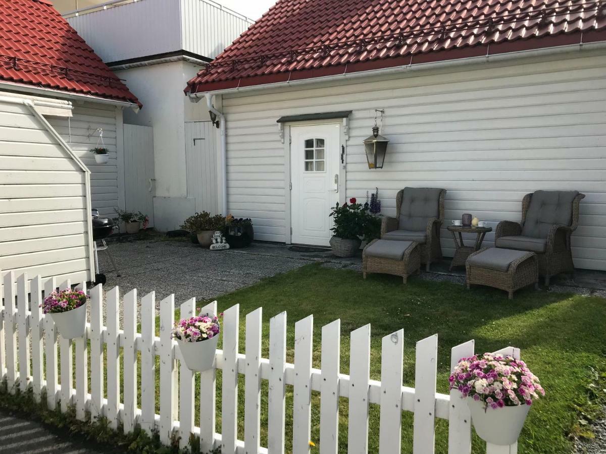 Koselig Landsbyhus I Nordfjord Nordfjordeid Exteriör bild